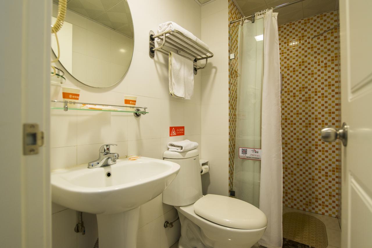 Home Inn Chengdu Kuanzhai Alley New City Square Kültér fotó